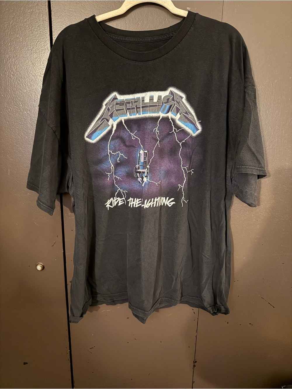 Metallica Ride The Lightning Short-Sleeve Graphic Tee - Black